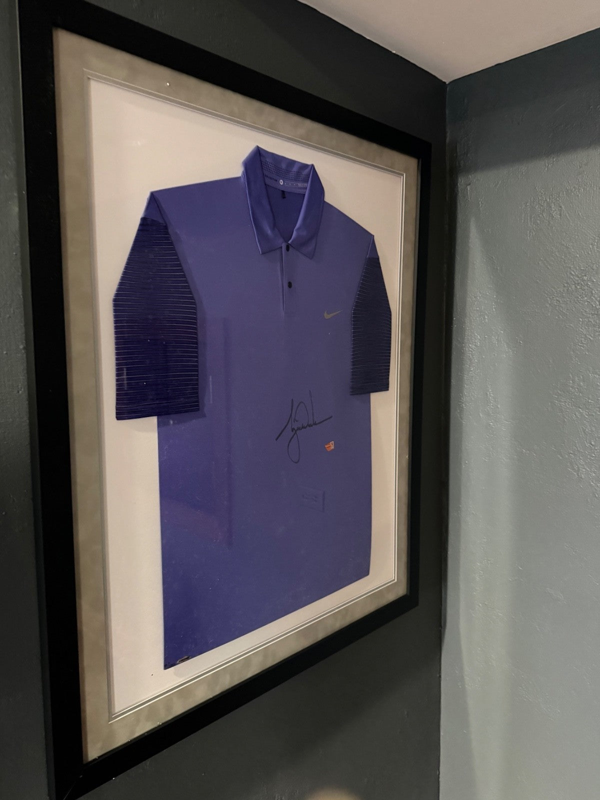Tiger Woods Autographed Nike Polo Shirt Upper Deck UDA LE 08/25 Framed Fanatics